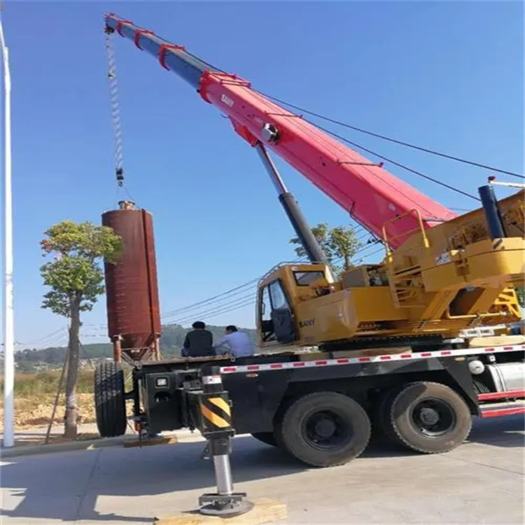 莆田秀屿吊车租赁作业时的保养和维护